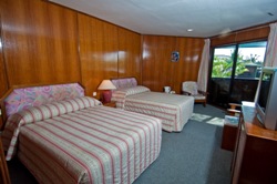 Layang Layang Dive Resort - twin room.